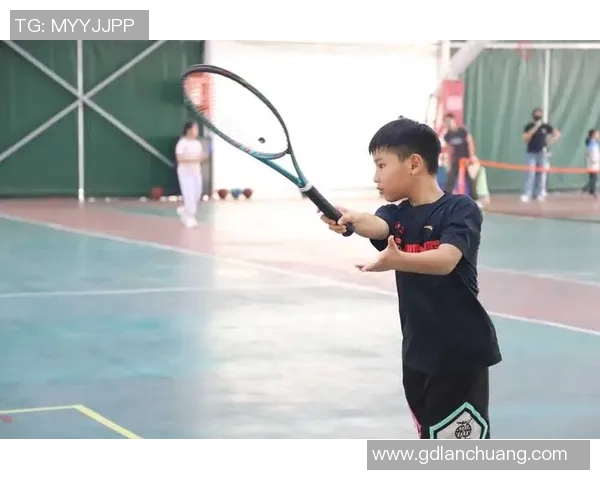 重庆网球队的节奏与激情：聚焦网球运动的成长与发展