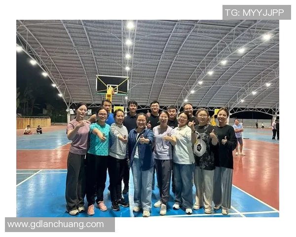 成都排球队在大师赛中的团队协作表现分析与启示