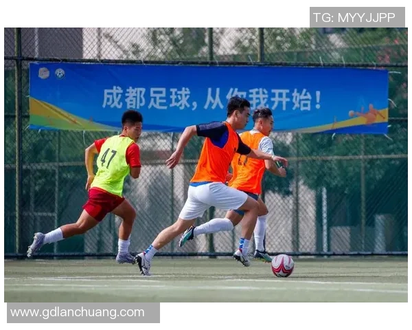 成都排球队团队协作引发热议球员间配合与默契问题亟待解决 成都排球队团队协作引发热议球员间配合与默契问题亟待解决