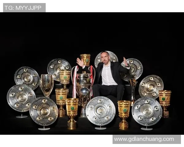 足球明星奖杯图案全解析探索各大赛事的独特设计与背后的故事