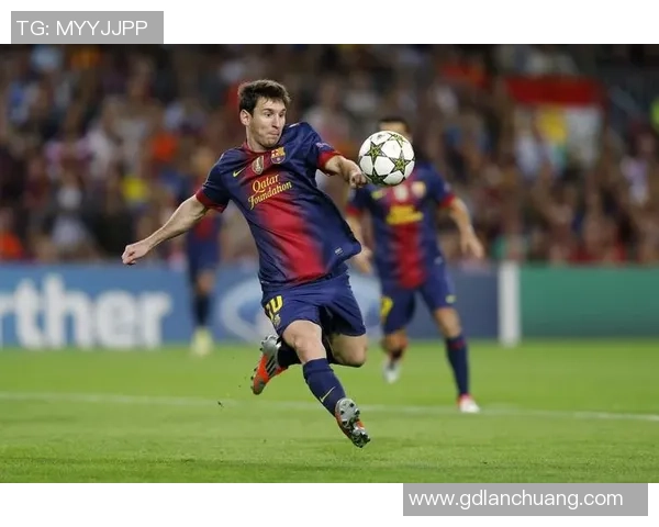 足球明星高清图片精选展现球场魅力与风采的视觉盛宴 足球明星高清图片精选展现球场魅力与风采的视觉盛宴